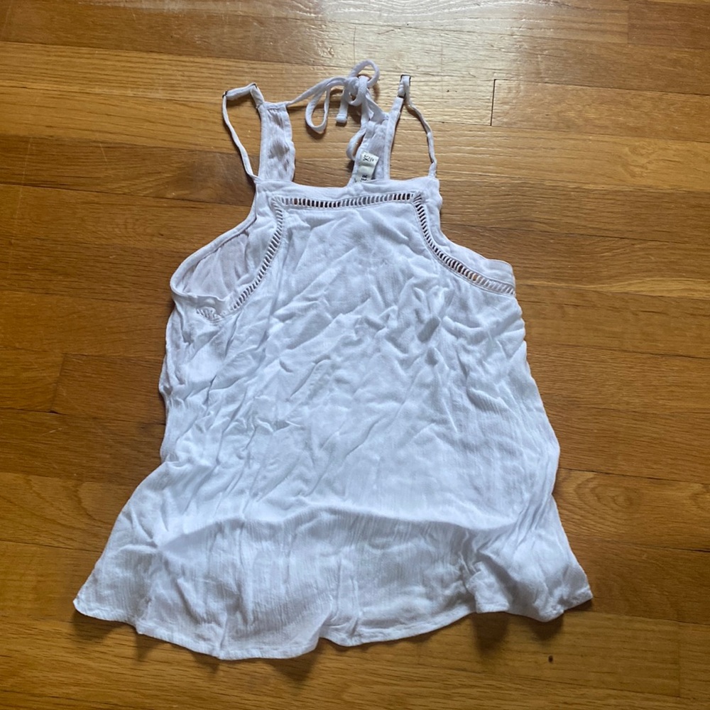 White top with tie back